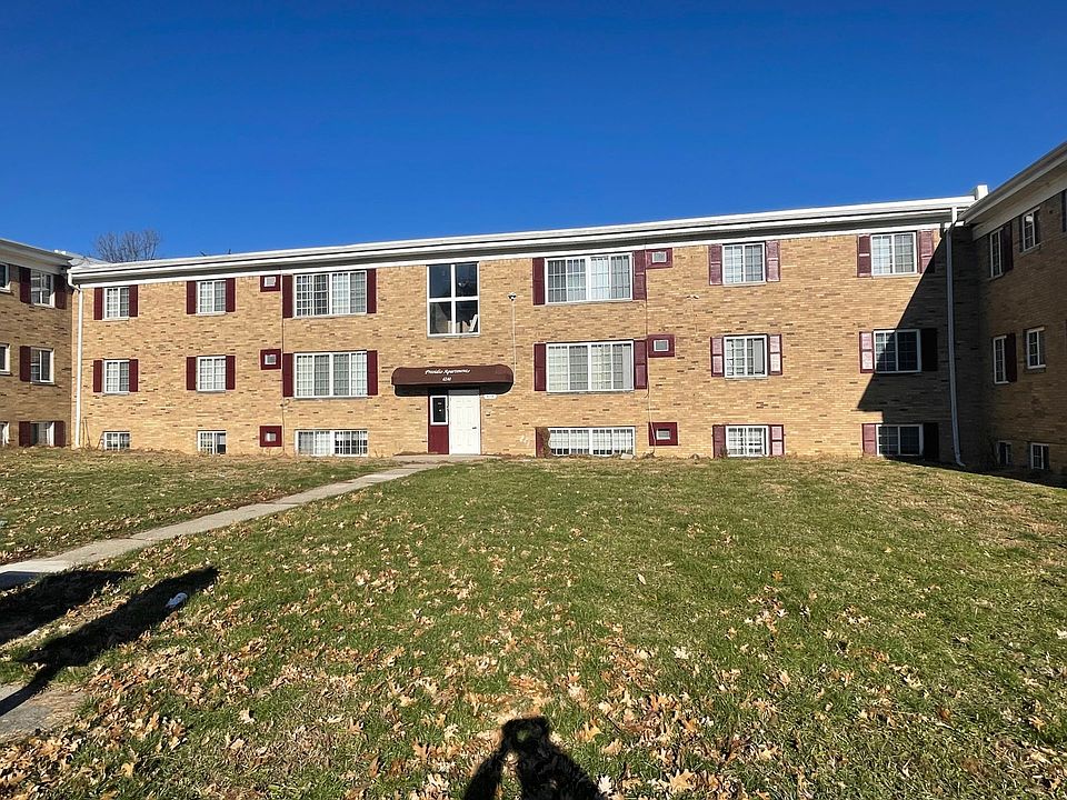 1st image of 6220 E 11th St #302