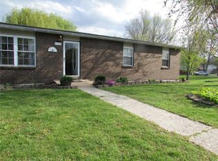 17630 Lesabre Ct, Brighton, IL 62012