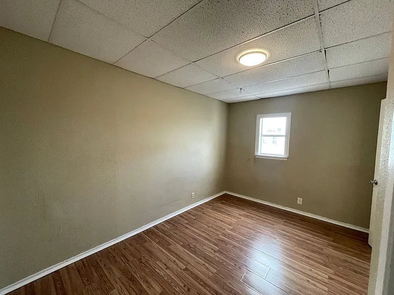 102 S Commonsway Dr #C — Photo 12