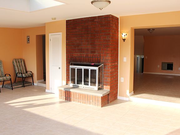 3rd image of 164-14 95 St