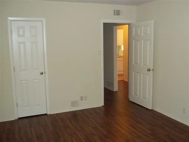 5320 Balcones Dr #A — Photo 11