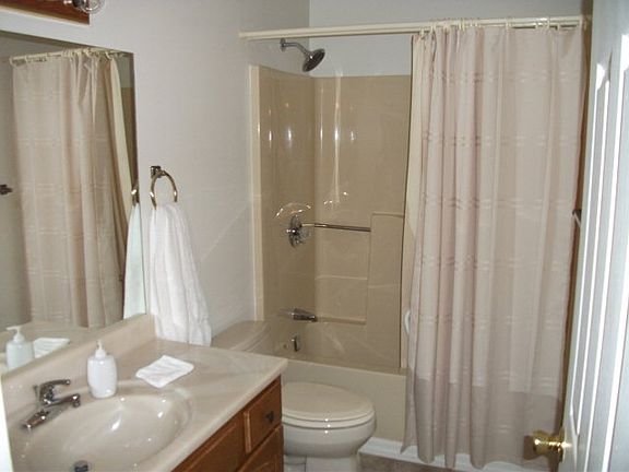 5th image of 215 Dales Pl