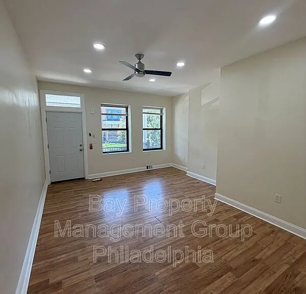 451 W Bringhurst St #1 — Photo 5