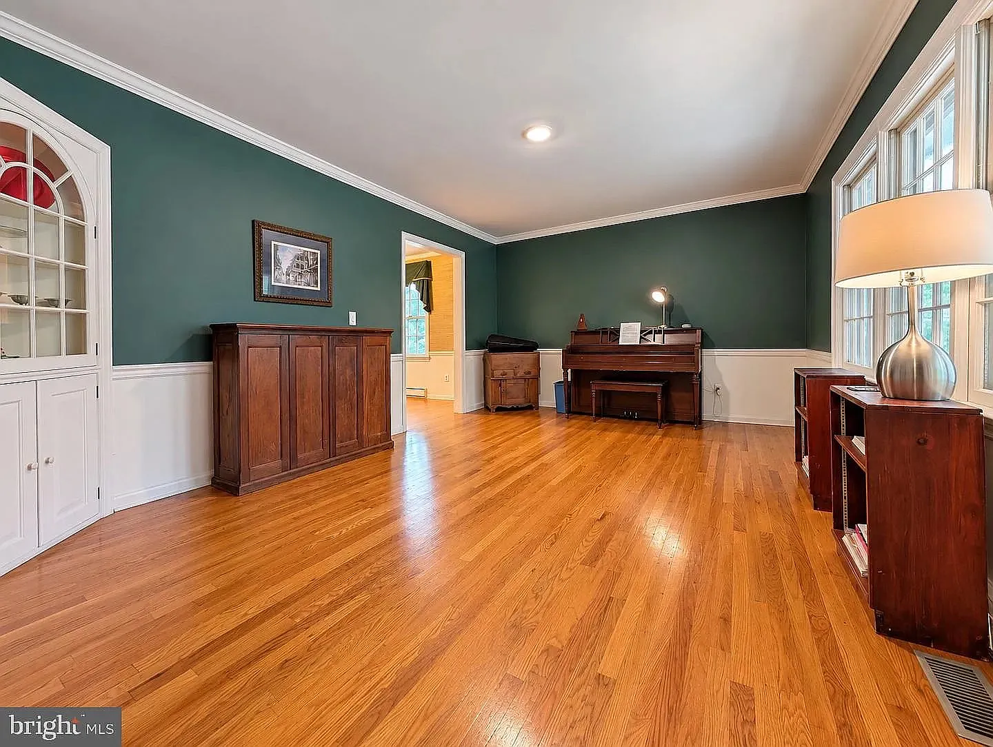 4 bed, 2442 sqft, $2,750 — Photo 3