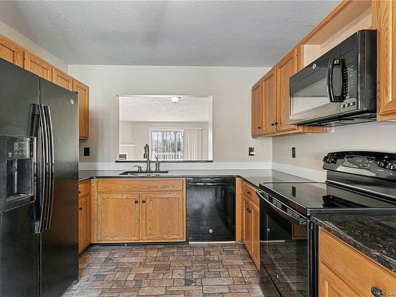 4th image of 703 Kensington Ct
