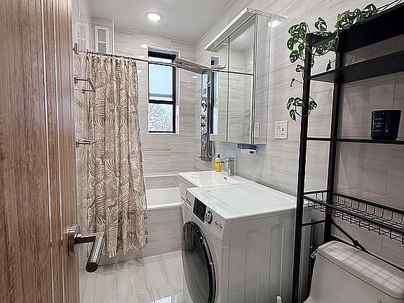 5th image of 7501 Ridge Blvd #6