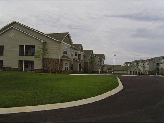 2nd image of 4025 Oakwood Dr