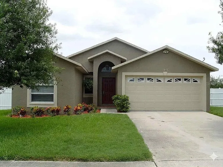 1485 Donegan Rd — Photo 1