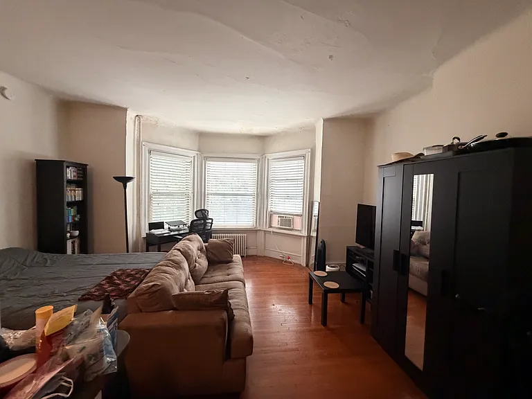 4213 Pine St #2F — Photo 6