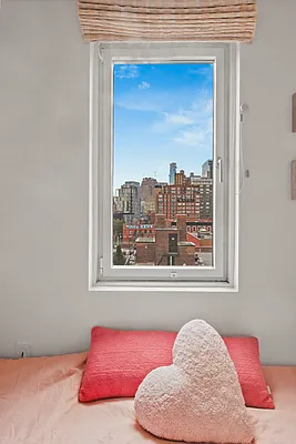 Rented by Compass | media 28