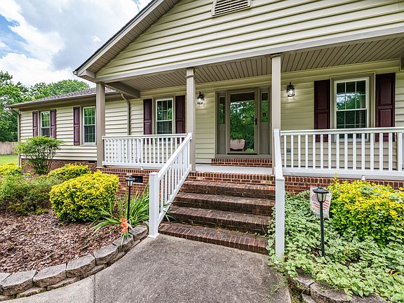 2nd image of 3525 Chilham Pl