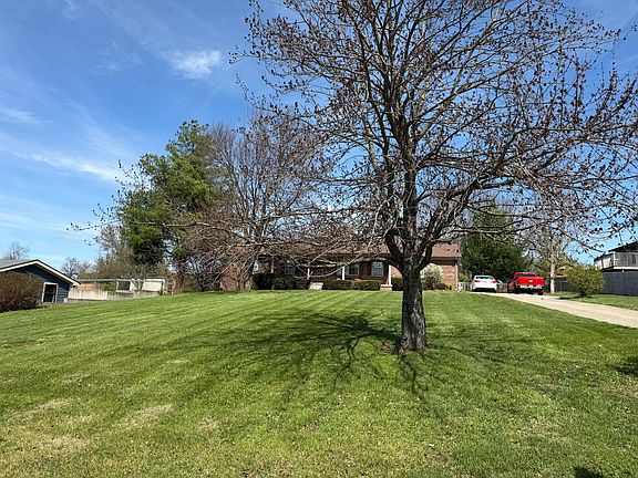 5th image of 1033 Crestwood Hts