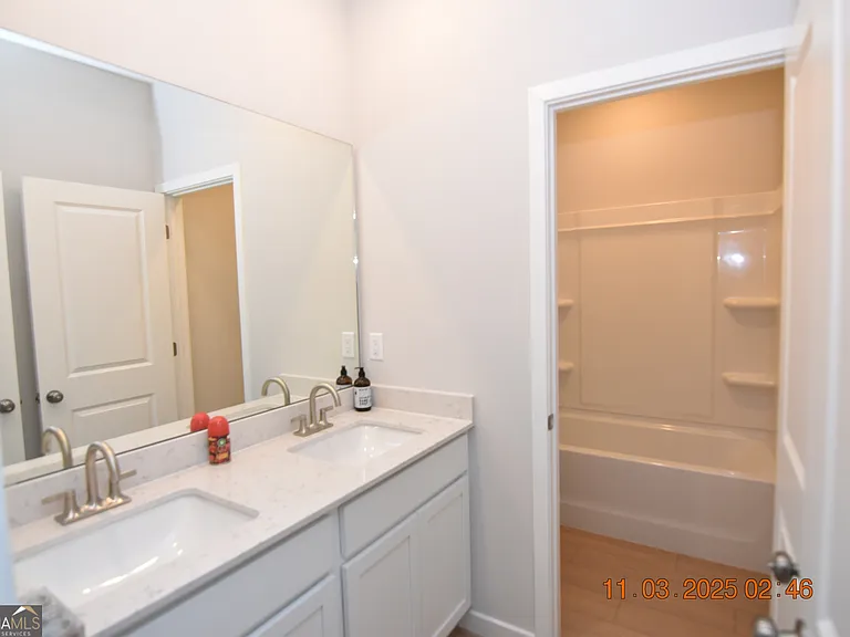213 Collin Nicholas Dr — Photo 17