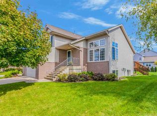 94 Ashford Pl, Iowa City, IA 52245