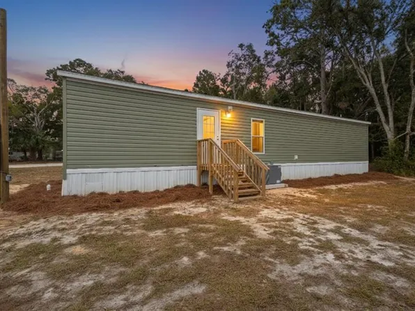 1231 NW 11th Dr, Chiefland, FL 32626