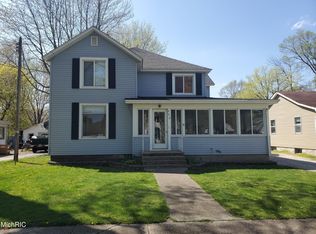 202 S State St, White Pigeon, MI 49099