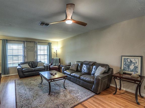 4th image of 5202 De Milo Dr