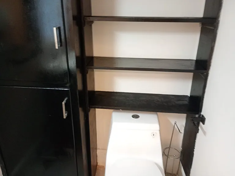 304 W Burwell St — Photo 14