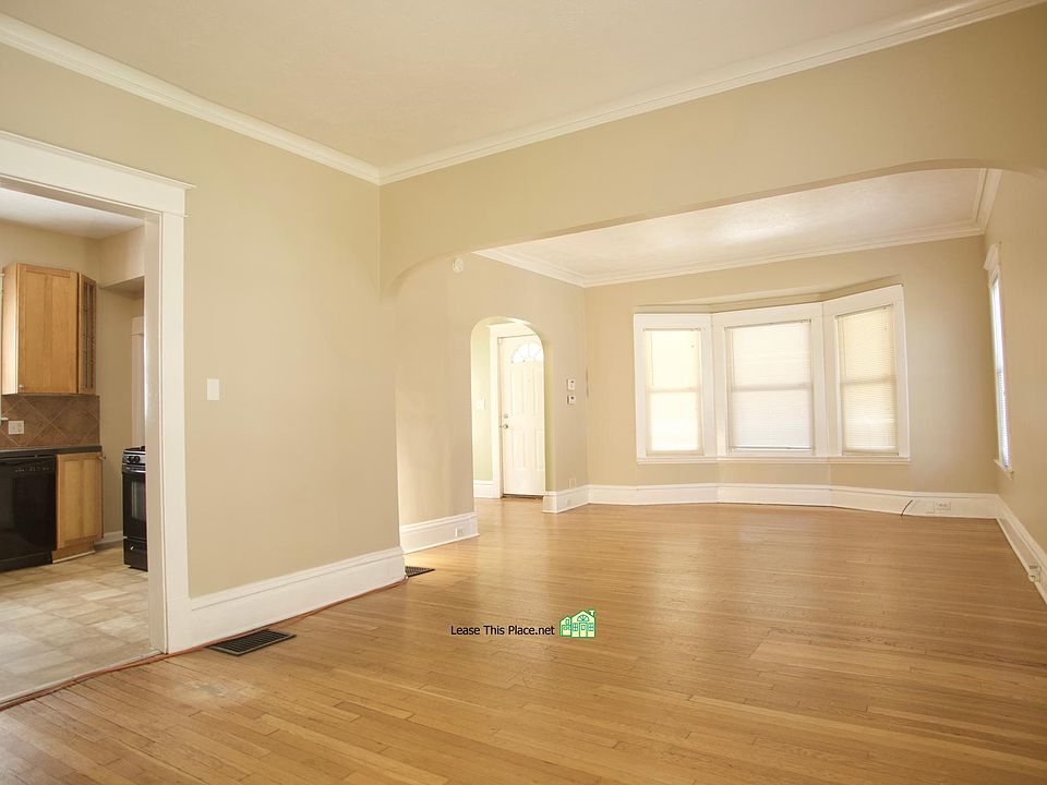 1st image of 642 Benjamin Ave SE