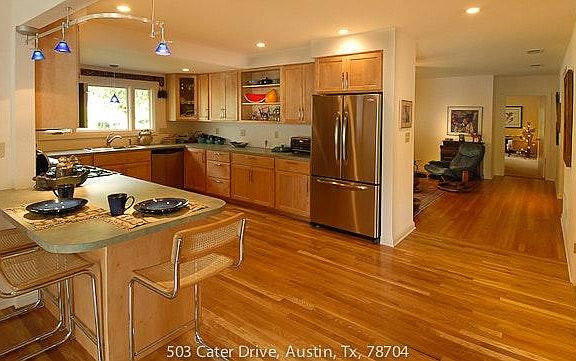3rd image of 503 Cater Dr