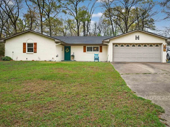 354 Summerfield Rd, Longview, TX 75605