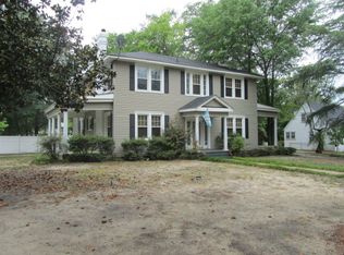 303 Bauersfeld St, Hamlet, NC 28345