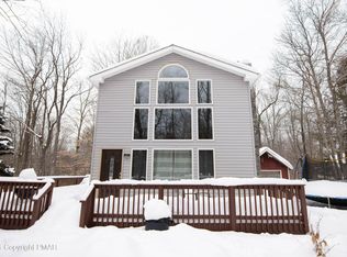 312 Outer Dr, Pocono Lake, PA
