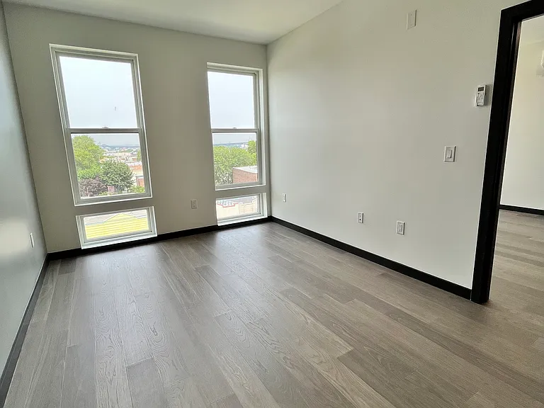 138 Mallory Ave #307 — Photo 4