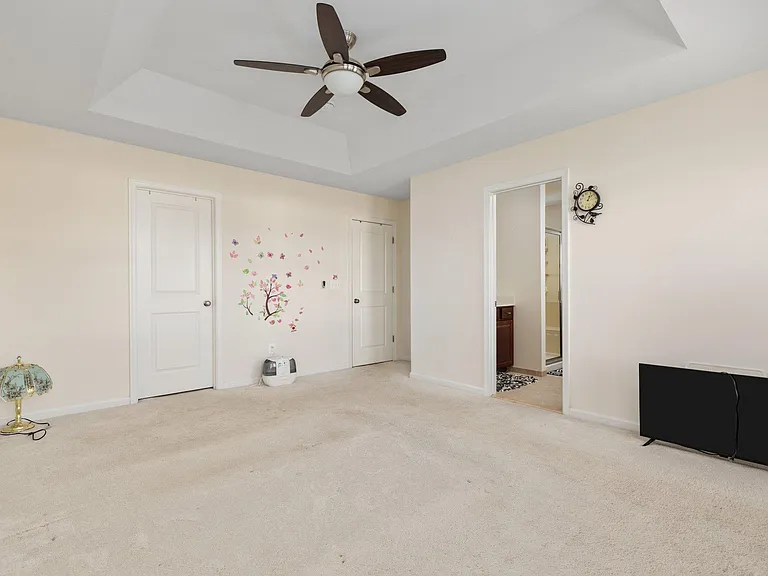 42304 Lancaster Woods Sq — Photo 19