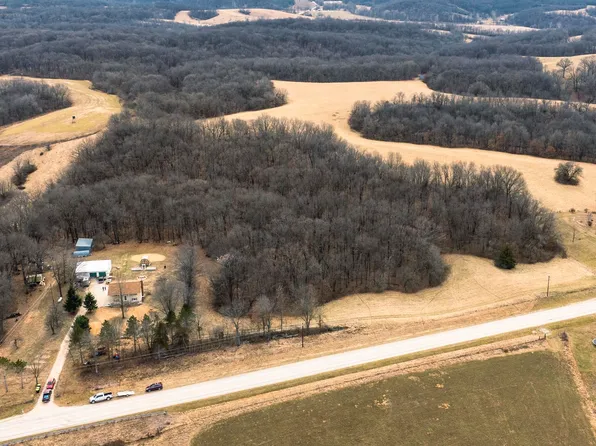 42187 County Highway 10, Nebo, IL 62355