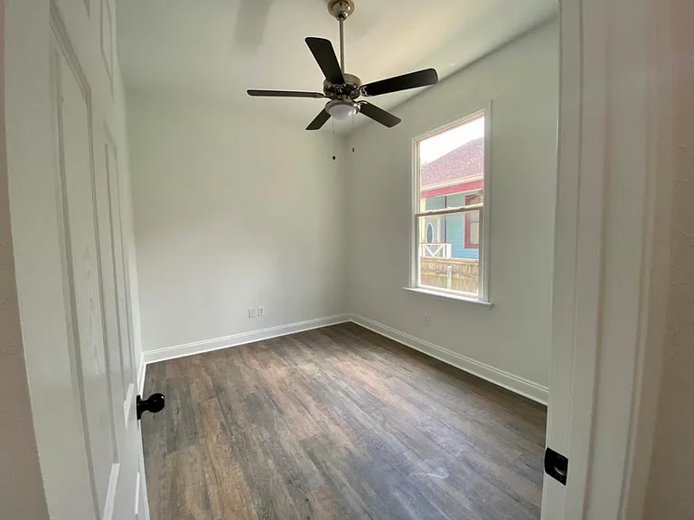 2322 Chippewa St — Photo 19
