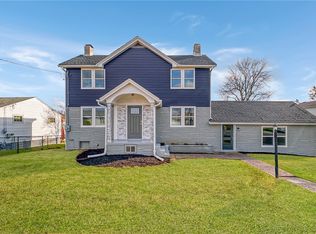 102 Roberts St, Rostraver Township, PA 15012