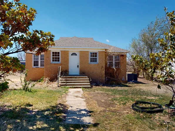 209 S Charles St, Shattuck, OK 73858