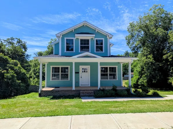 517 W Front St, Statesville, NC 28677