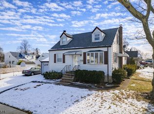 32-06 Rosalie St, Fair Lawn Boro, NJ 07410