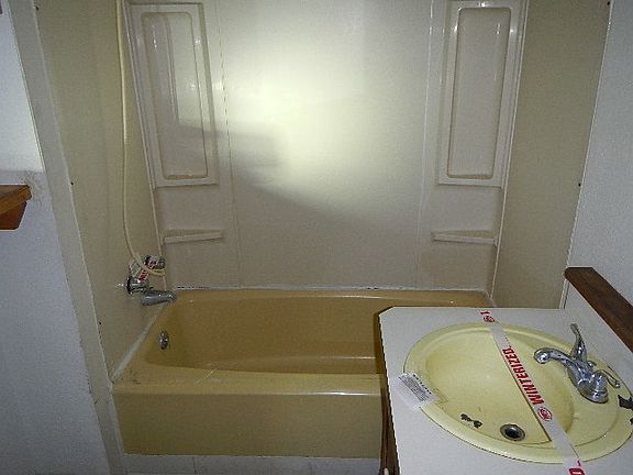 5th image of 332 Glacier Ave