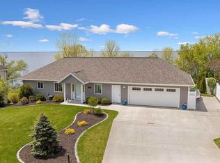 1101 Paramount Dr, Chilton, WI 53014