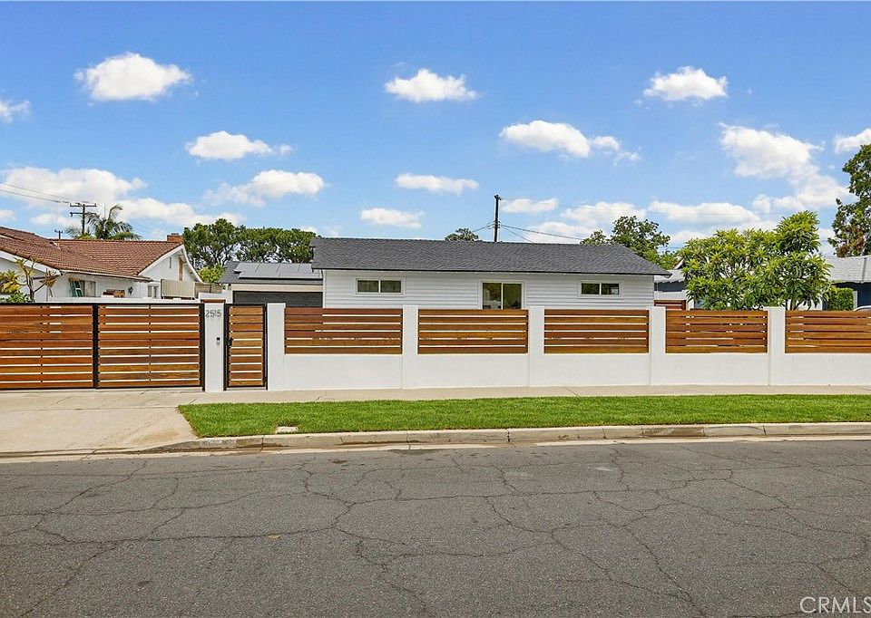 1st image of 2515 E Orange Grove Ave