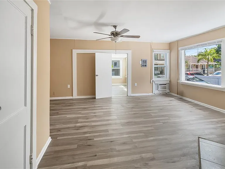 418 E Amelia Ave #A — Photo 13