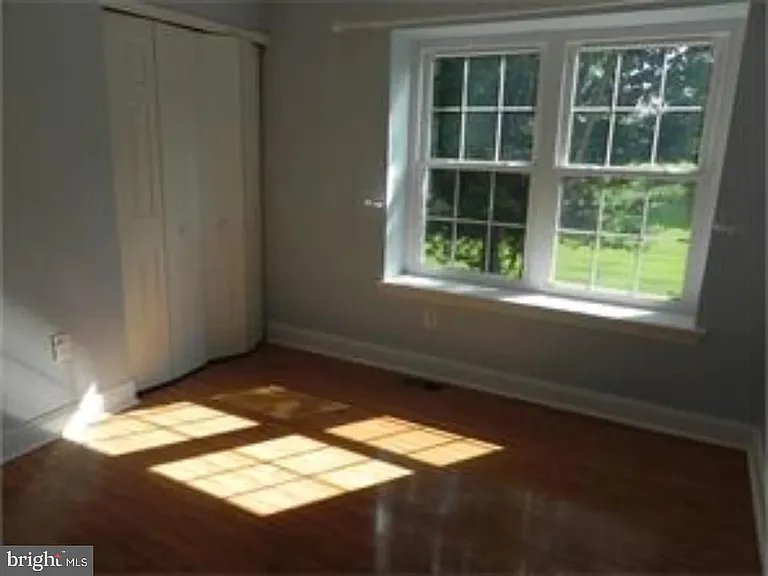 4 Spruce Ct — Photo 5