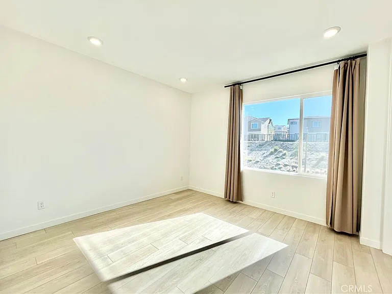 27812 Marquee Dr — Photo 18