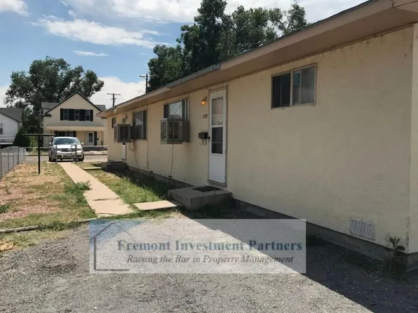 1127 Crystal Pl, Pueblo, CO 81004