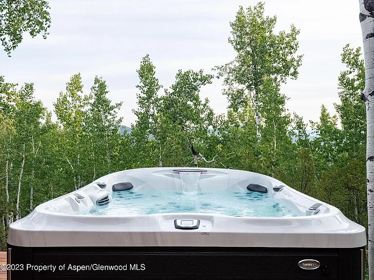 40 Maple Ridge Ln — Photo 32