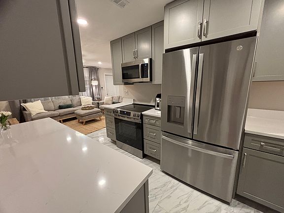 4th image of 1191 Rordon Ave
