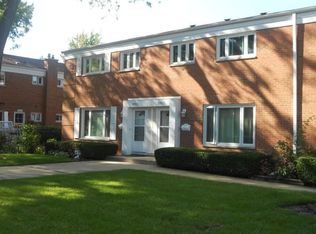 1055 Peterson Ave, Park Ridge, IL