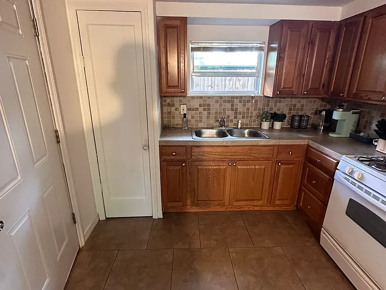 1303 E 17th Ave #D — Photo 13