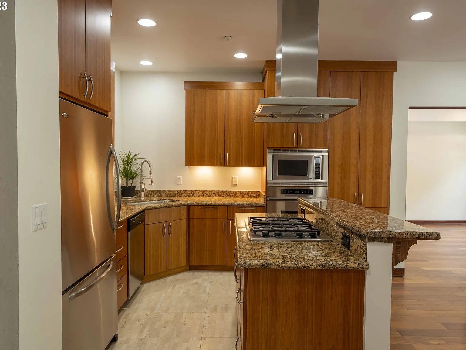 2 bed, 1050 sqft, $2,850 — Photo 3