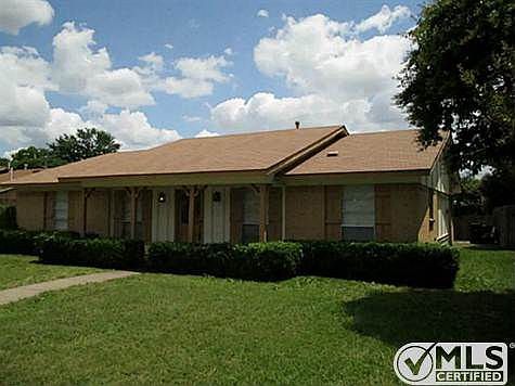 1st image of 1904 Japonica Ln
