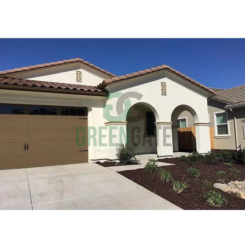 2209 Yellowhammer Ln photo 1