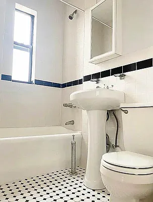 Rented by Waverly Realty Associates | media 10